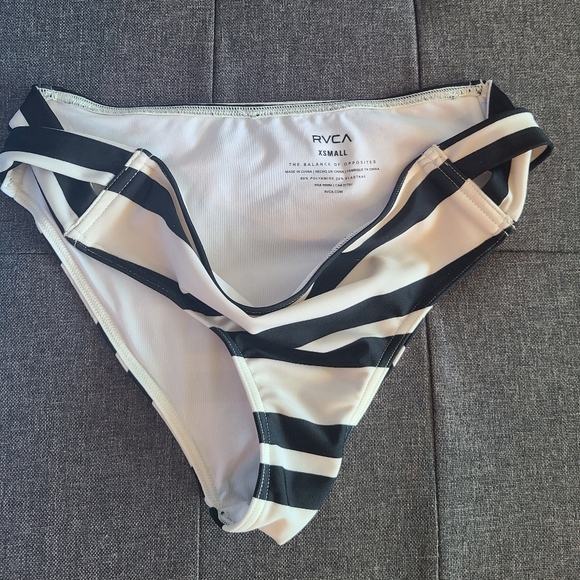 RVCA Women's Stripe Out Bikini Bottom, X-Small - Picture 3 of 6